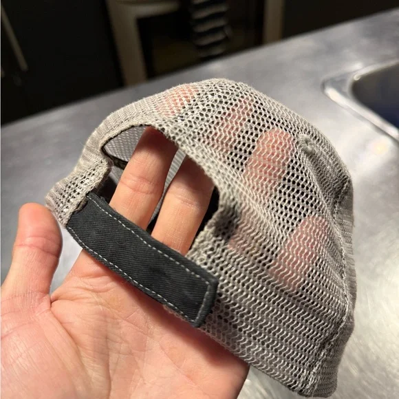 Yellowstone Dutton Ranch Black Cap - Picture 2 of 3